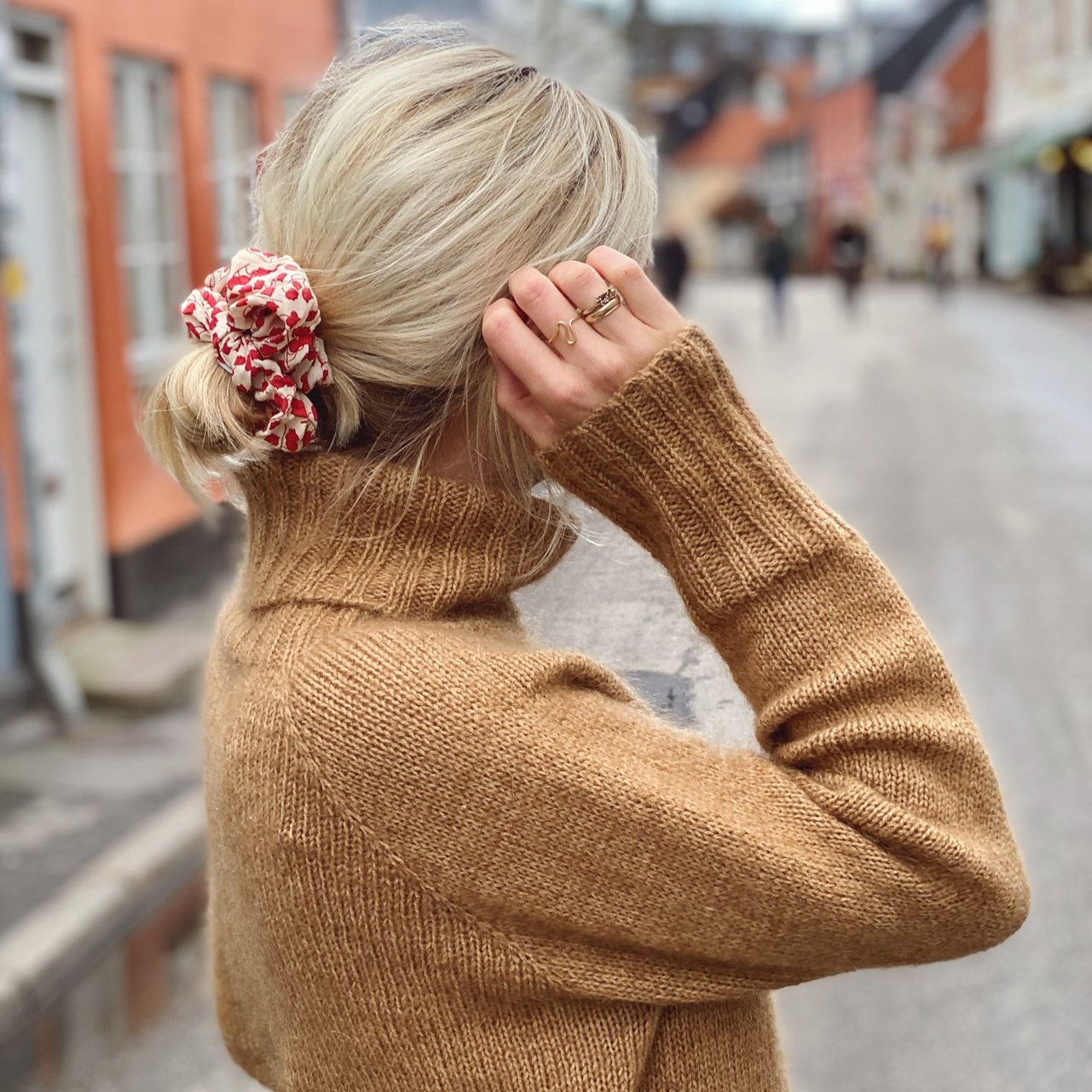 PetiteKnit | Caramel Sweater | Tangled Yarn UK