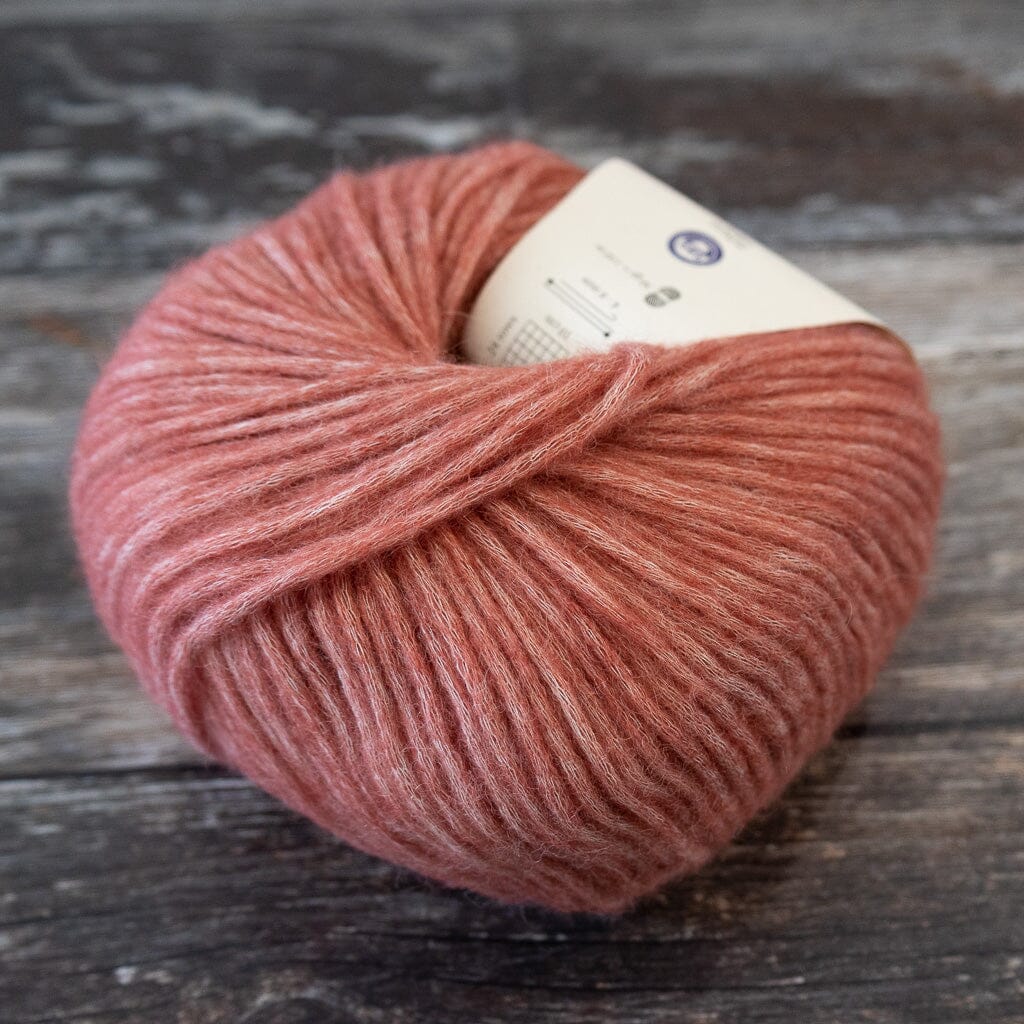 Camarose Snefnug | Braendt Rosa | Tangled Yarn UK