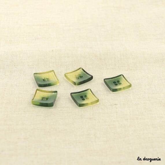 green and yellow 16 mm square button