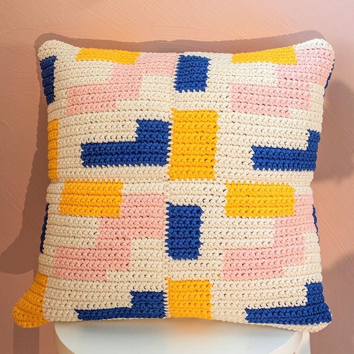 Molla Mills crocheted cushion pattern